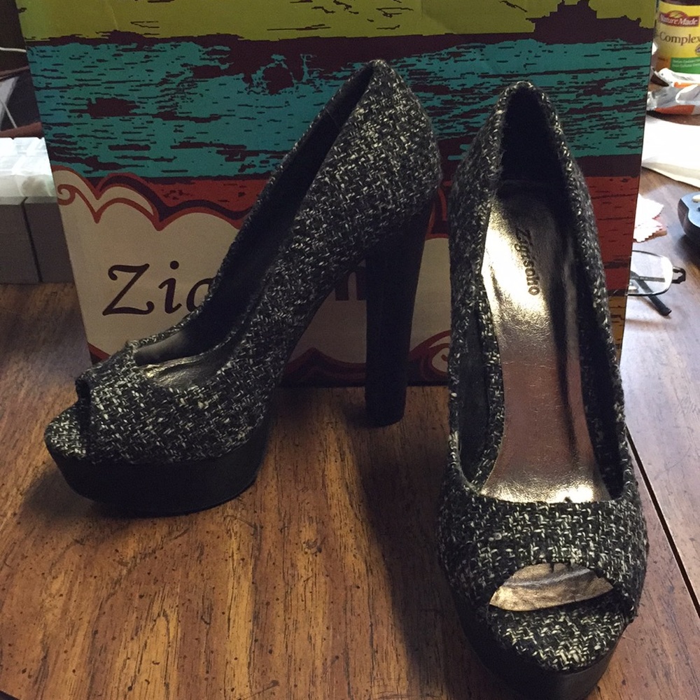 Zigi Soho Kelis Platform Peep Heel Black White 7.5